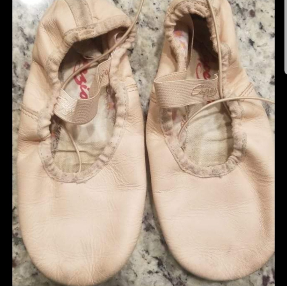 Capezio ballet shoes (daisy)